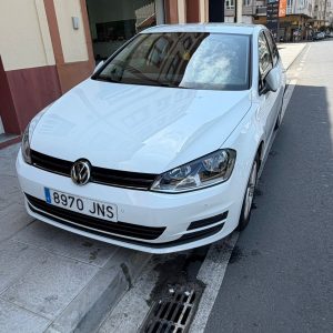 Se alquila Golf 7 TDI por 40€ día.